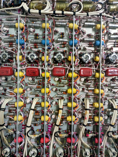 decca_mk19_Top electrpmics tray _080505.jpg